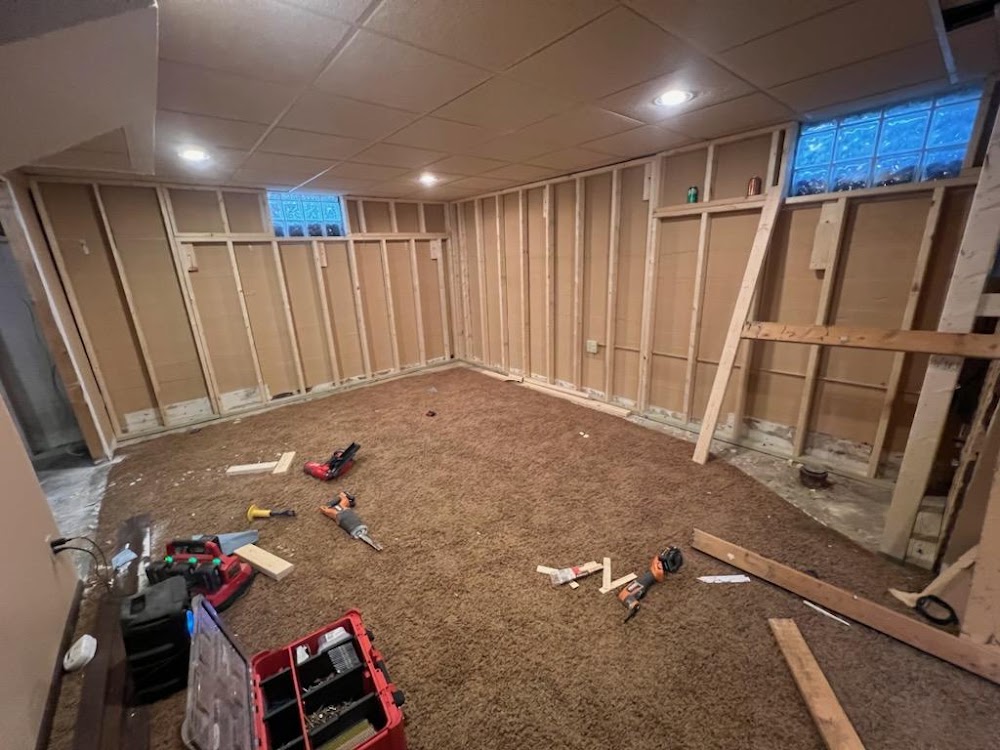 S.R.M Contracting LLC